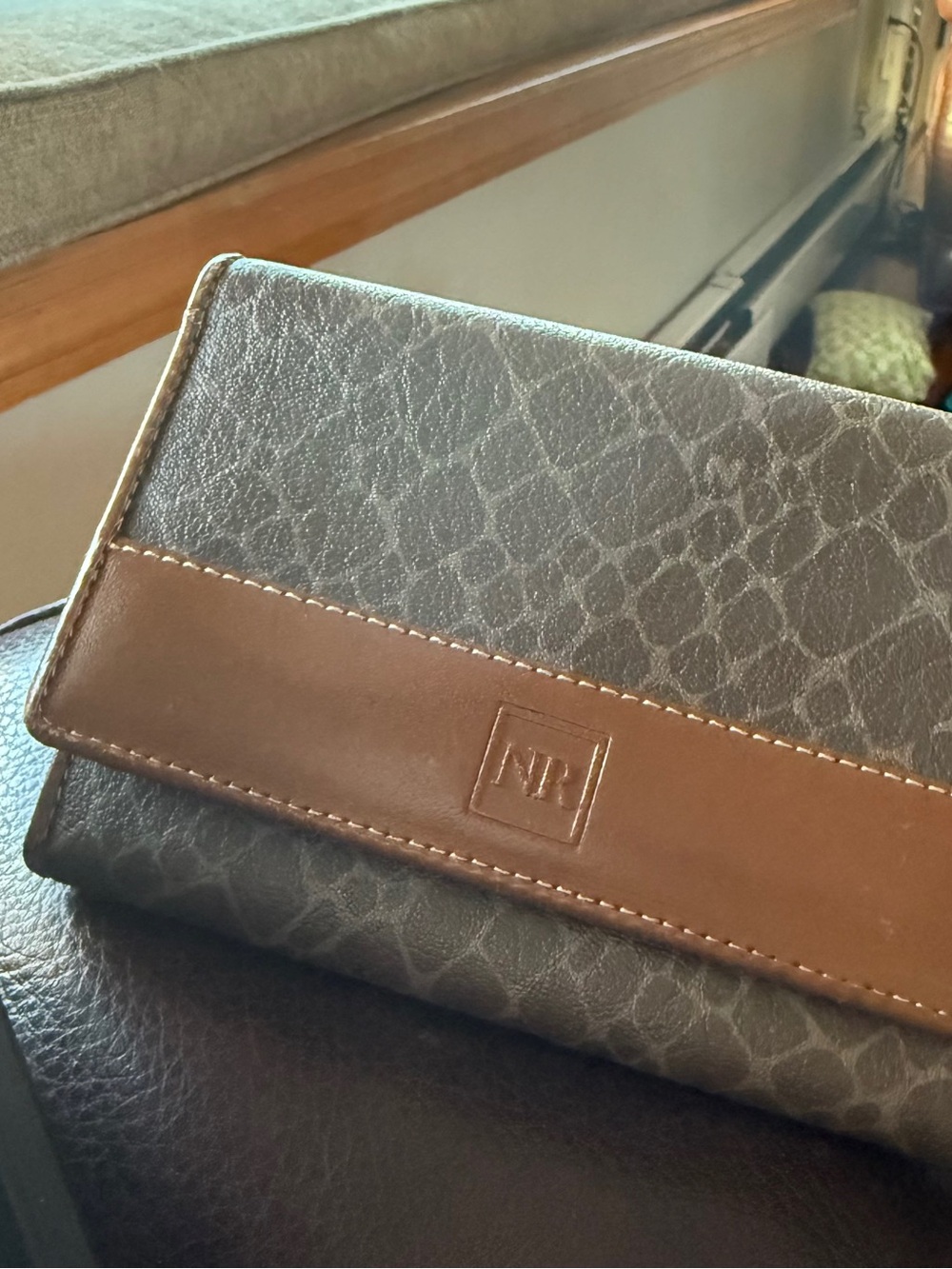 Nina Ricci Brown Vintage Two-Tone Embossed Wallet Clutch